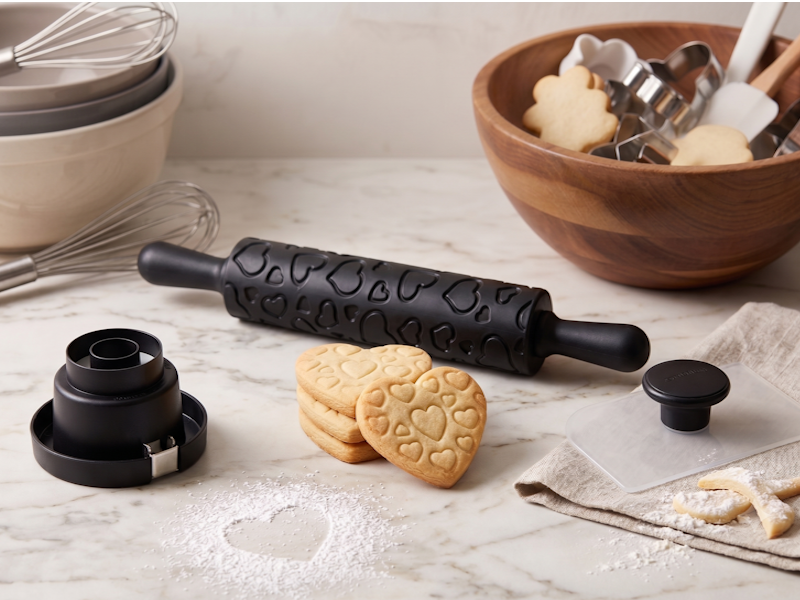 Cake design and accessories