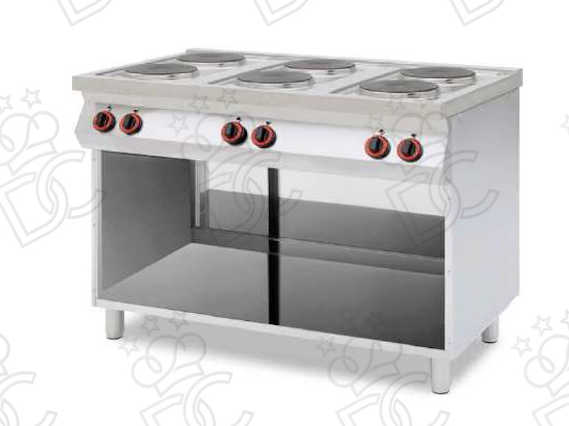 Kitchen with 6 round electric plates on neutral compartment