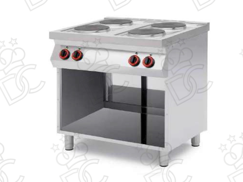 Kitchen with 4 round electric plates on neutral compartment