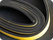 Nastro adesivo in neoprene