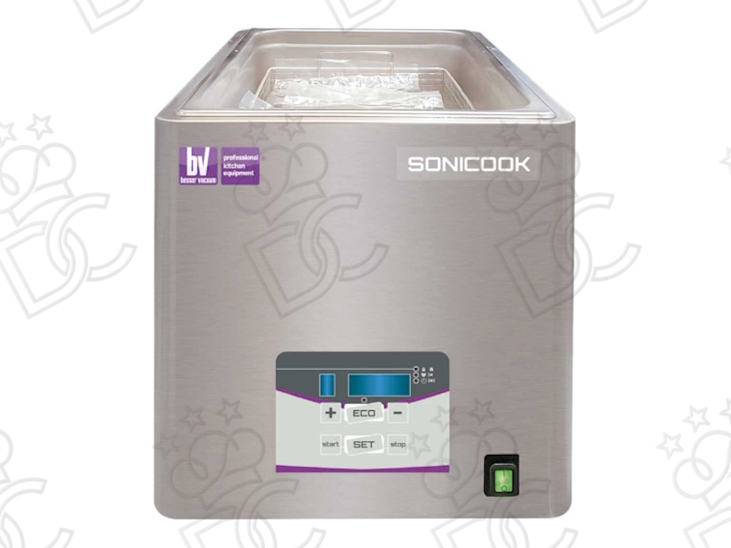 Ultrasonic treatment and sous-vide cooking tank Sonicook
